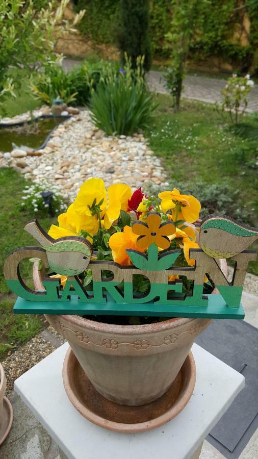 Gardenia Apartman Esztergom Exterior foto
